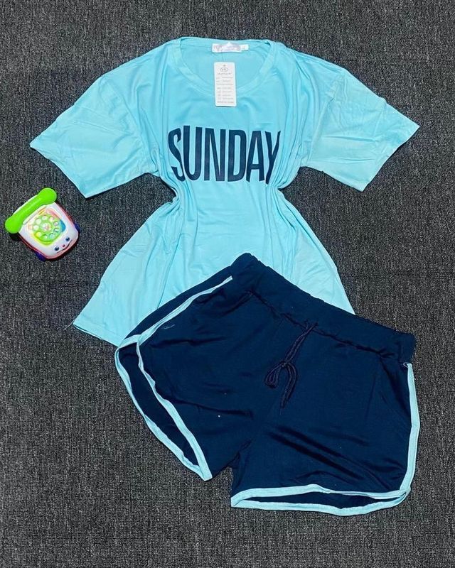 T-shirt and shorts sleep set